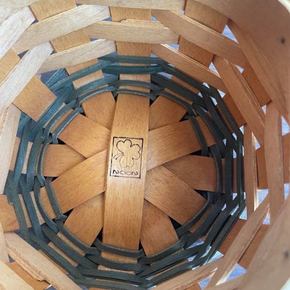 2002 Small Longaberger Basket Planter with Insert - Picture 5 of 6